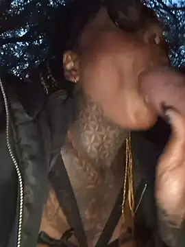 Nasty Fuck+Cum Shower front Strangers - video di DarkDea modella di cam