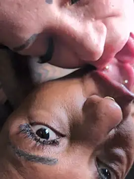 "Cum Slutty Dea & July" in Cum Facial Swallow for 2 Mouth - vídeo de DarkDea modelo de câmara