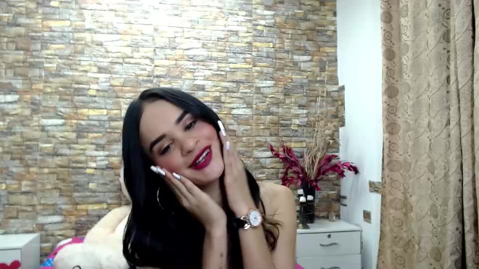 Mmmm Sexy Show - video by secretgreisy_ cam model