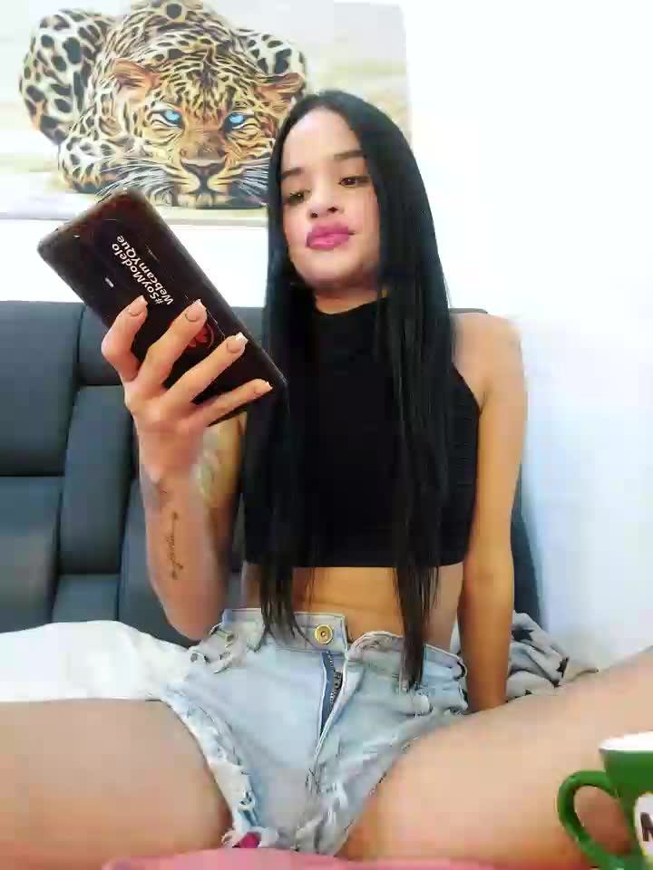 Omg they made me play so hot and AHEGAO at the end - video by secretgreisy_ cam model