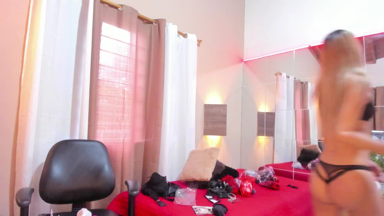 Clit fetish - video av secretgreisy_ cam-modell