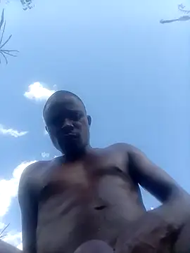 [26 Feb 15:01] Public Showmy big black dick - video by samagira cam model