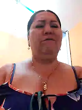 In the restaurant that you are crazy, my finger fucks my ass in the bathroom - Brenda_Berck_ adlı kamera modelinin videosu