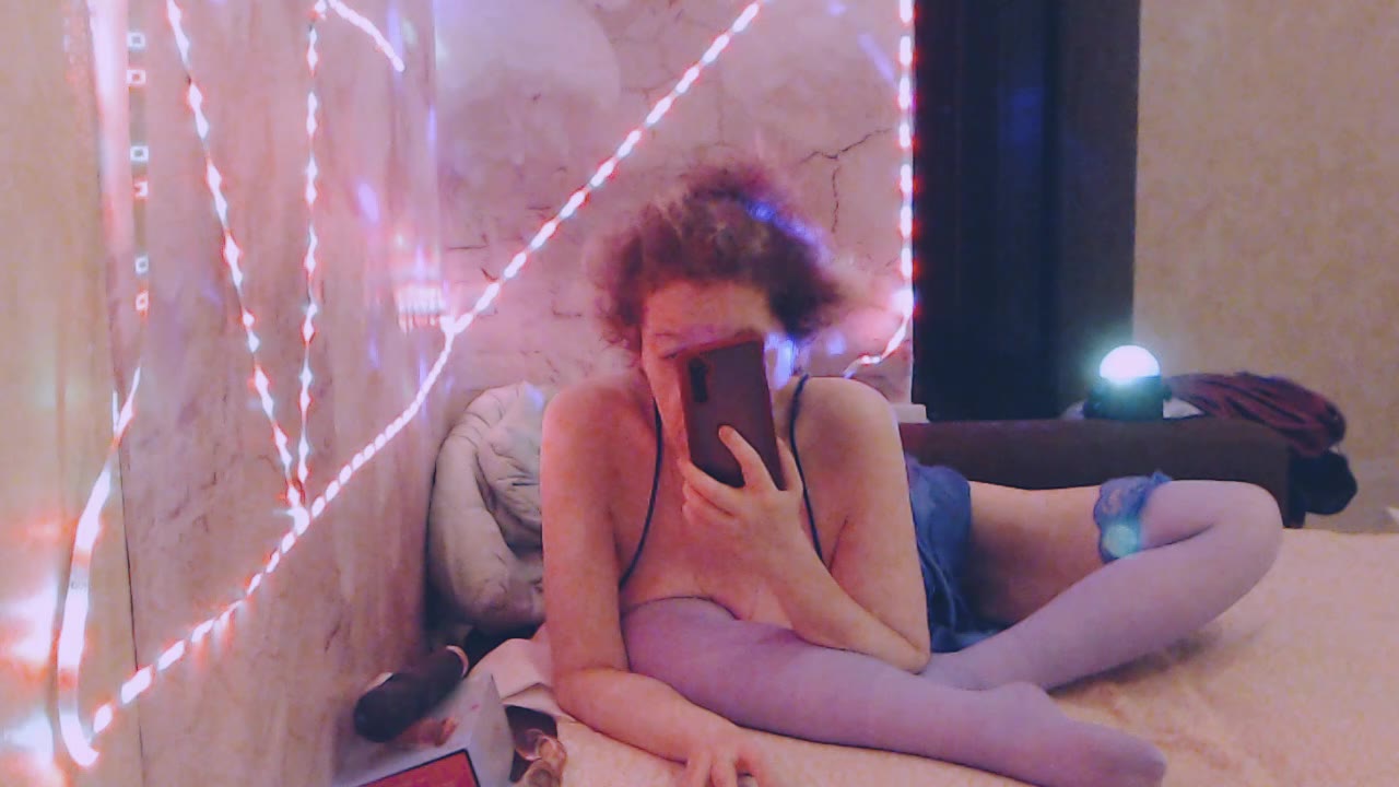 [22 Dec 05:41] Private Show – video od webkamerové modelky Afalina