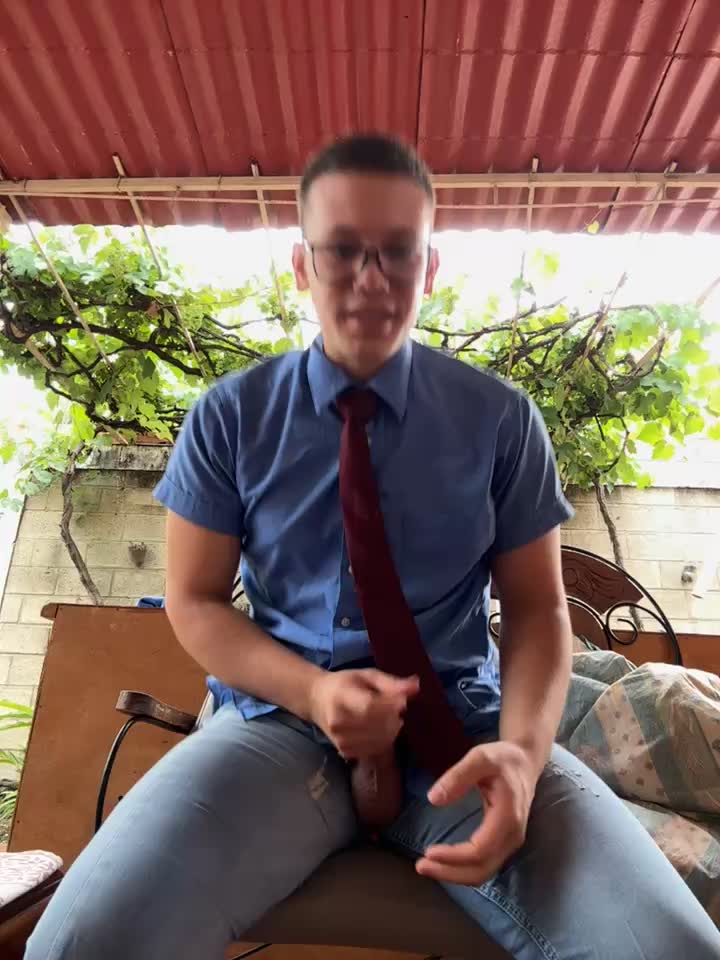 Fucking simons hole, that sweet ass just made make me cums - video by Neil_and_isaac