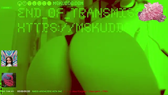 pussy from behind - video by radiofatale cam model