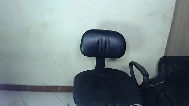 [4 Jul 19:53] Private Show big  cum shoot in hand