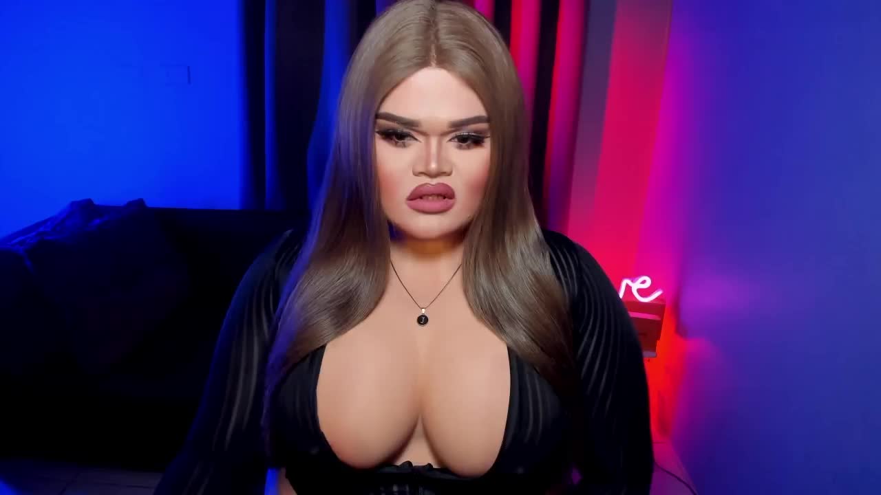 SUCKABLE 9.5 INCHES HARD COCK - ক্যাম মডেল AmericanCumxx-এর ভিডিও