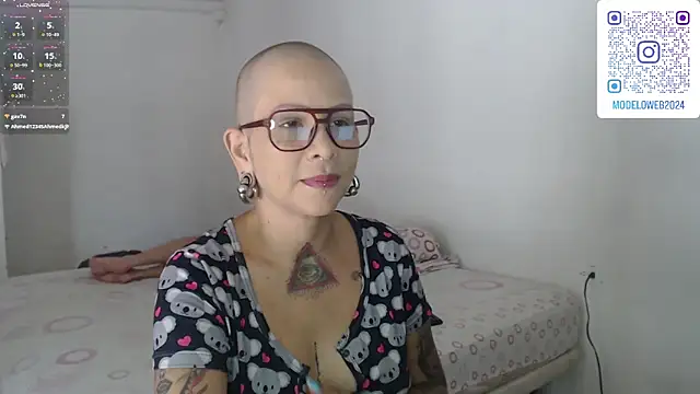 Waking it up !! - video by moon_cat85 cam model