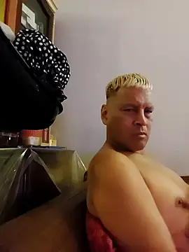 [14 Sep 00:50] Public Show - video by gayphotograper cam model