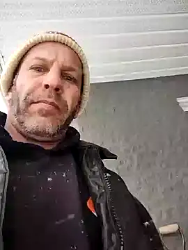 [25 Dec 11:01] Public Show - video by AceticPinscher cam model