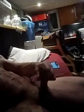 [4 Jan 05:03] Public Show - video by AceticPinscher cam model