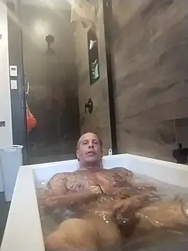Hot bathtub jerk off