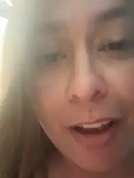 nos bañamos - video by Ixchel_Anaid cam model