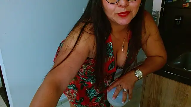 consign me in the kitchen – video od webkamerové modelky Ixchel_Anaid