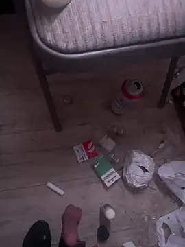 [29 Mar 20:27] Public Show - 視頻由 benitocamelki 主播提供