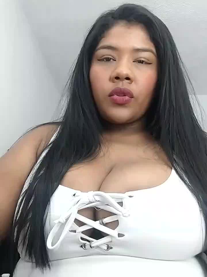 squirt - video by paola091 cam model