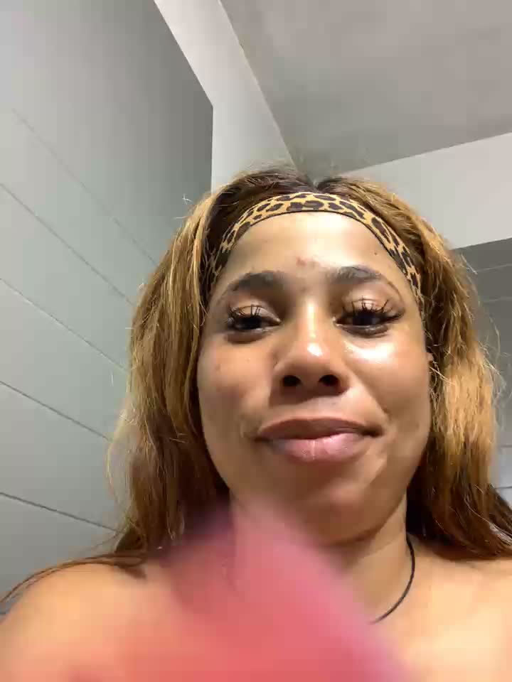 Hot show - 視頻由 CurvyDesire1 主播提供