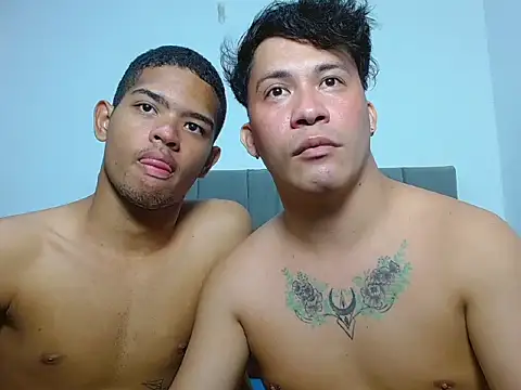 [28 Jul 23:03] Private Show - vidéo du modèle de showcams boyhot23x