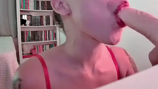 Queria que fosse seu pau para eu chupar bem gostoso... - video by DearArtemis cam model