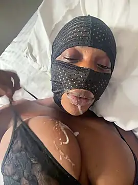 [29 Apr 12:05] Private Show – видео вебкам-модели Kendra-rose