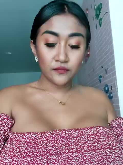 Lovely squirts - video XXX_harna kameramallilta