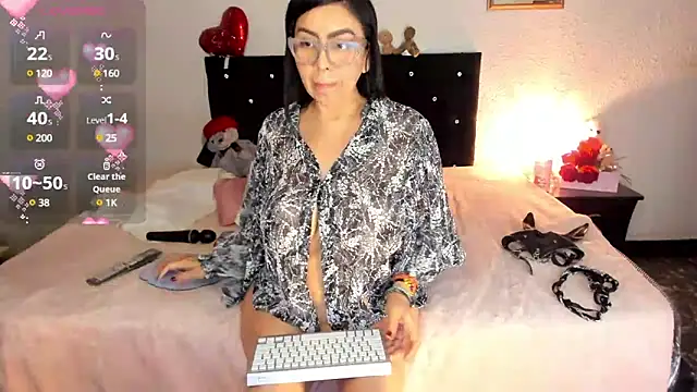 [14 Jun 01:55] Private Show - video oleh model kamera Silver_Lovee