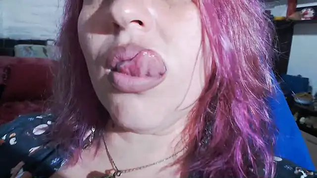 suck my nipps