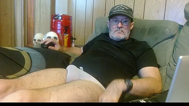 [18 Jun 16:43] Private Show - video by snickers1 cam model