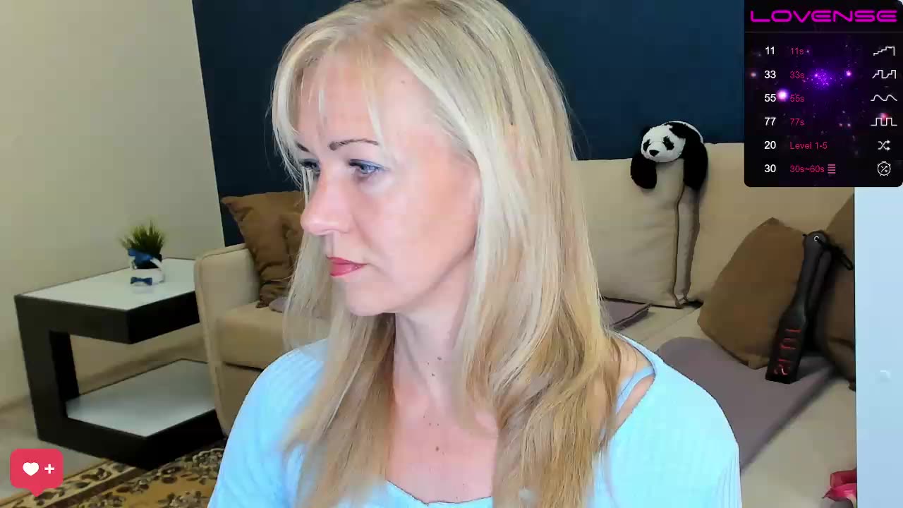 Paddle slaps - ক্যাম মডেল Christine_35-এর ভিডিও