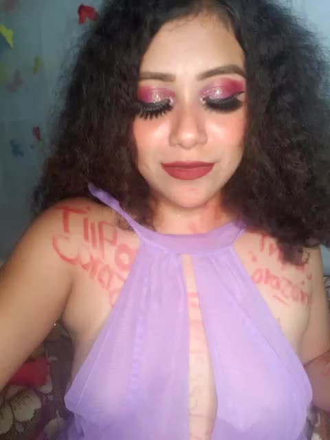 [5 Aug 02:28] Private Show – video od webkamerové modelky DORYY
