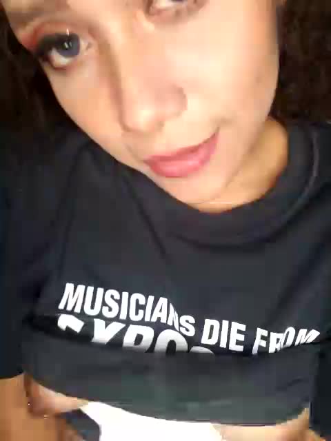 [10 Sep 02:46] Private Show – video od webkamerové modelky DORYY