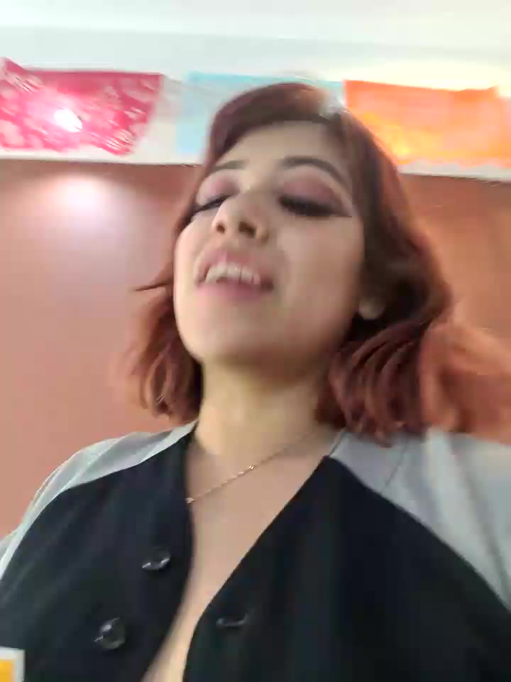 [12 Dec 23:06] Private Show – video od webkamerové modelky DORYY