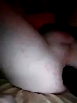 [14 Oct 00:25] Public Show - vidéo du modèle de showcams oxesred