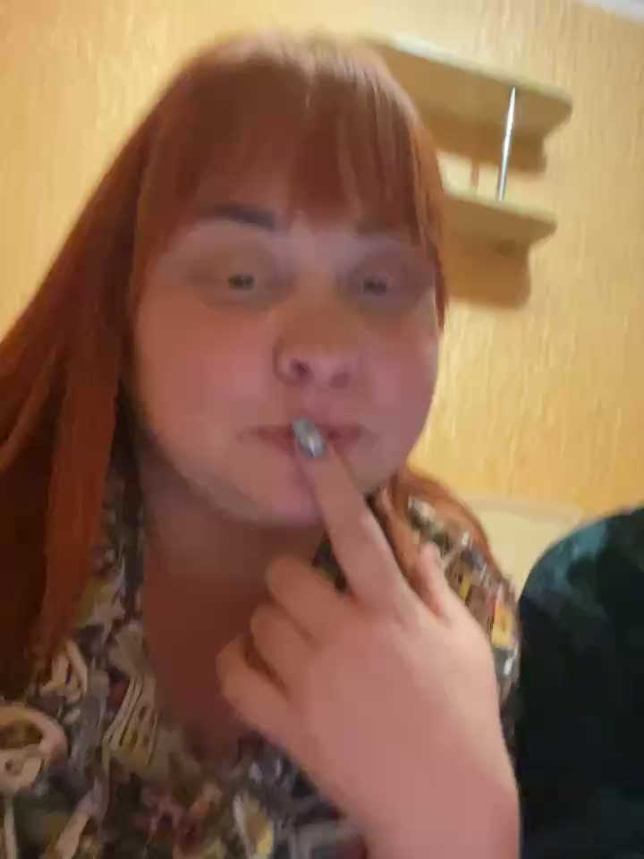 2 girls play - video by AnyElsaBb9801 cam model