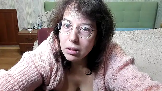 Fuck my pussy with a dildo