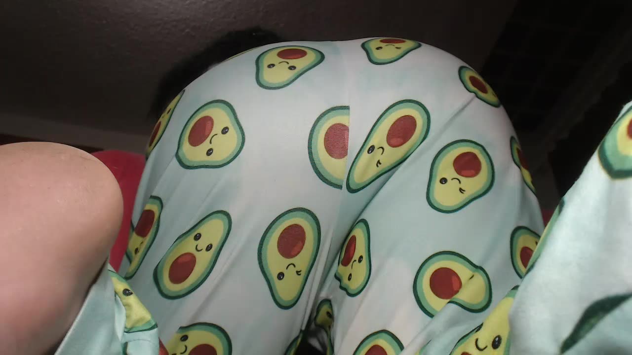 lush ass and big squirt－カメラキャストのprettyangelsquirtの動画