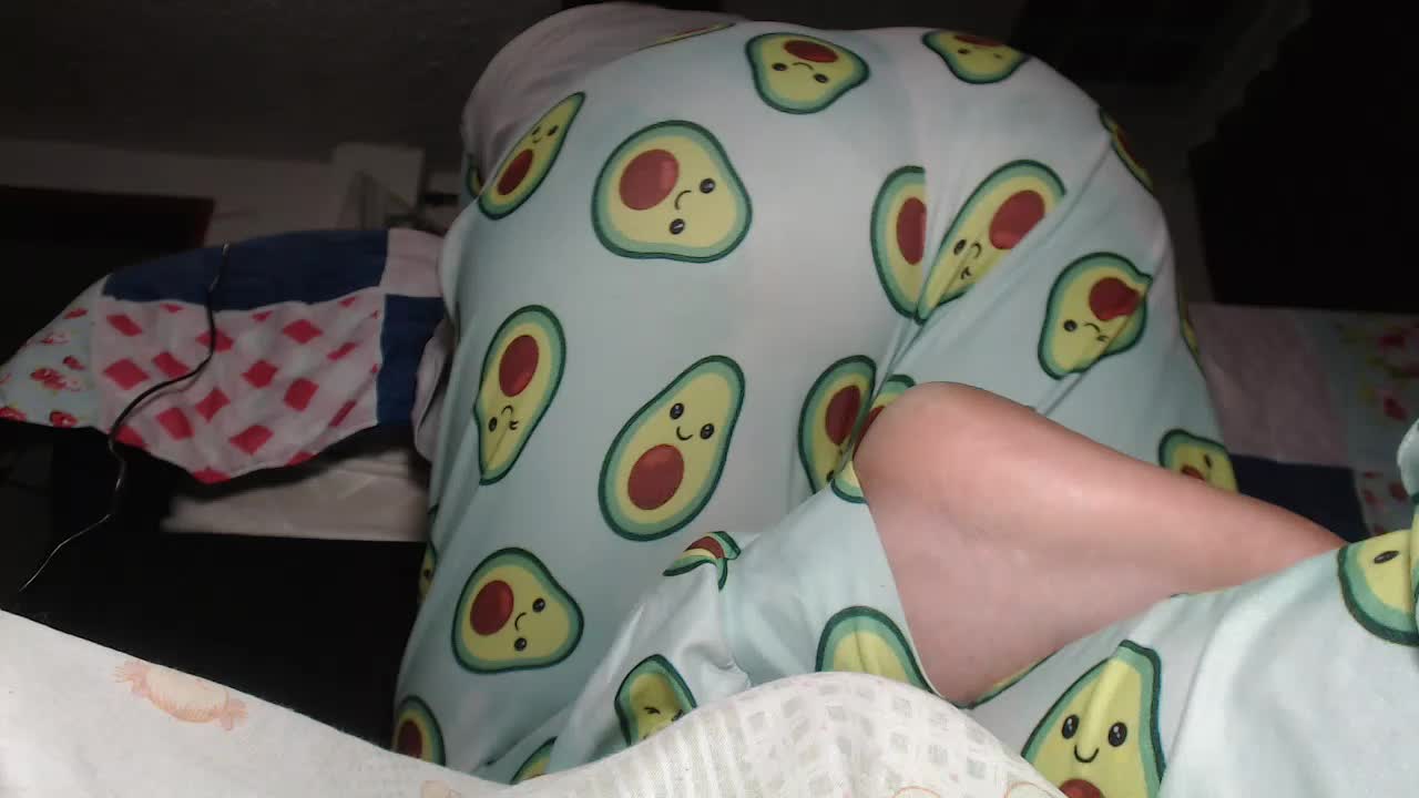 show squirt－カメラキャストのprettyangelsquirtの動画