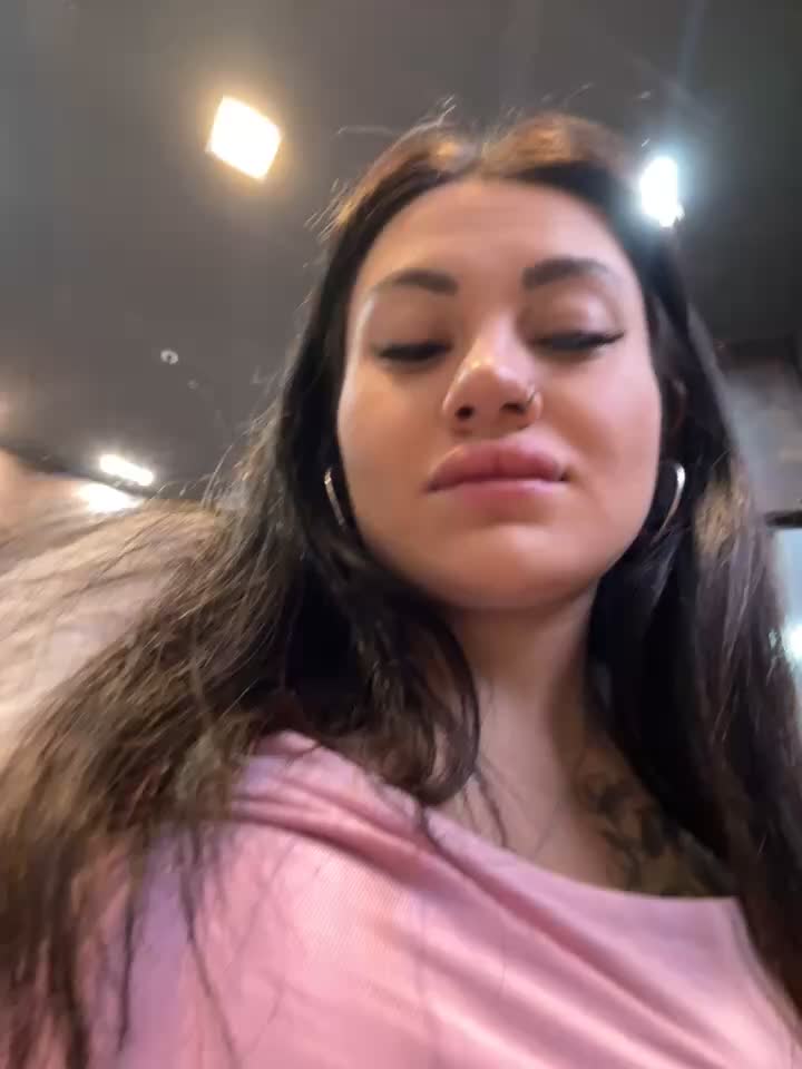 Fuck pussy in McDonalds under table - video by Wet__Bunny cam model