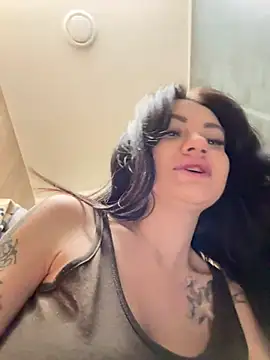Dildo in pussy close up +squirt - video by Wet__Bunny cam model