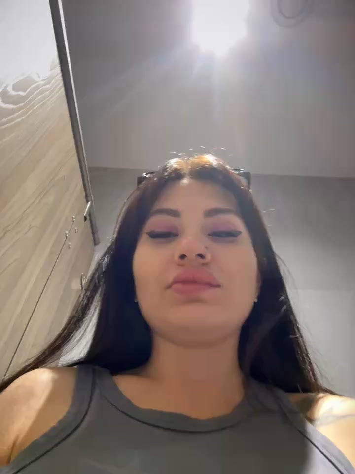 Fountain squirt - video by Wet__Bunny cam model