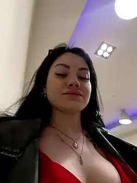 Sucking in public washroom - video by Wet__Bunny cam model