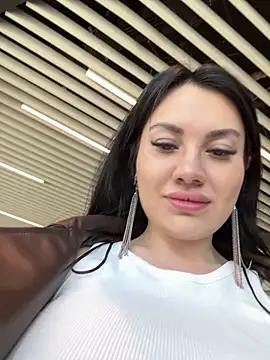 I show you my boobs in mall 💋 - video by Wet__Bunny cam model