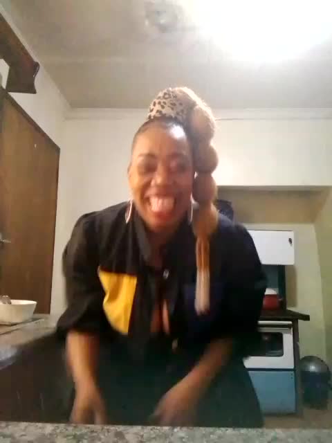 [13 Aug 16:29] Private Show - Vídeo de crystalbxx, modelo de vídeos