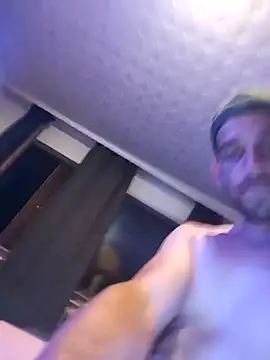 [13 Jun 03:50] Public Show－カメラキャストのCodymc89の動画