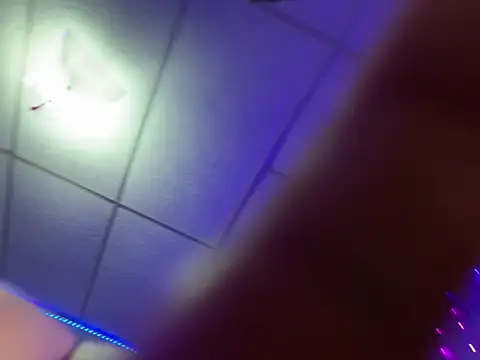 I love him being deep inside my pussy! - video SexyM-M43 kameramallilta