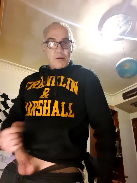 [25 Mar 00:56] Private Show - video by Charliebraum1974 cam model