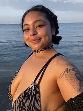 Public Show - video by Capitaldoll420 cam model