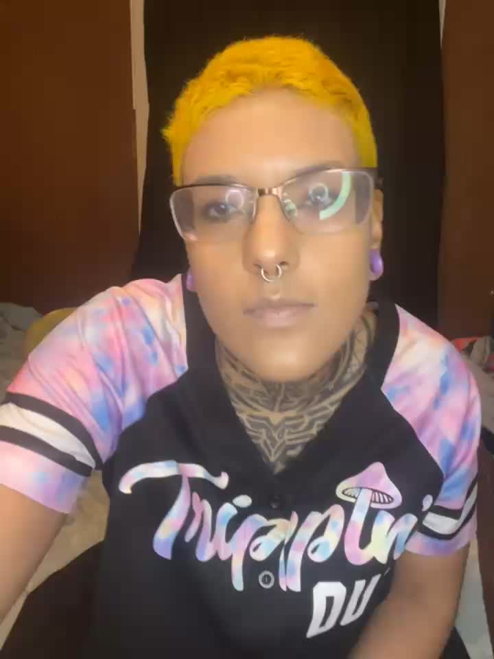 Private strip dance– creamfilleddessert kameramodell videója