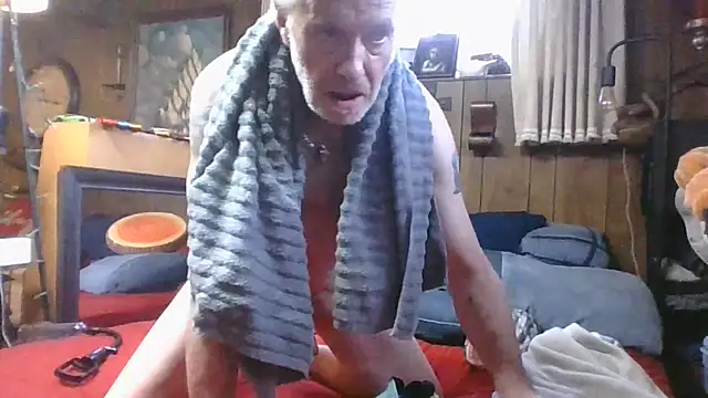 [11 Jan 11:17] HAPPY 2026!  MUCH WEALTH HEALTH AND HAPPINESS TO YOU ALL! - vídeo de la modelo de cam Makowboy